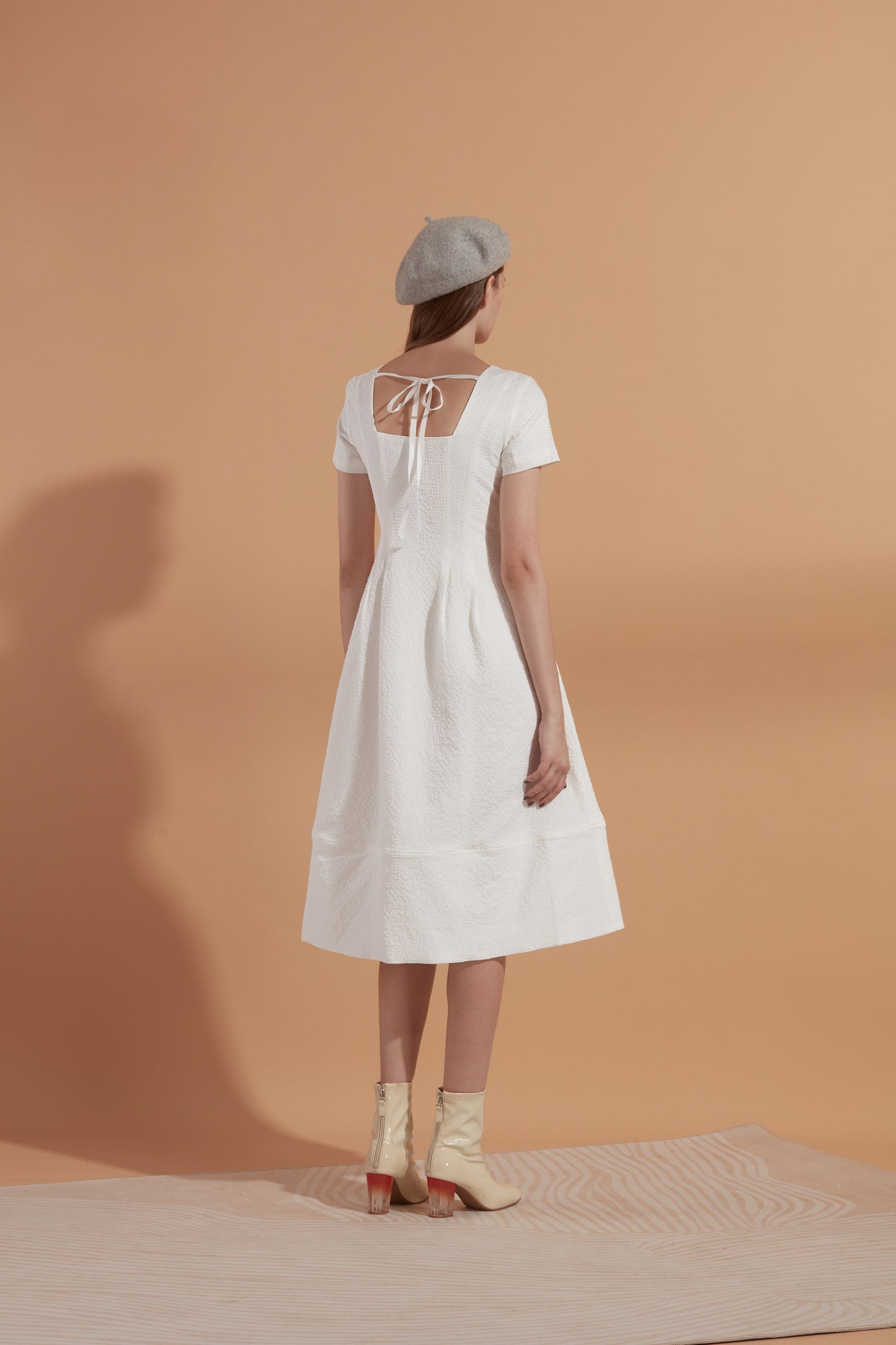 Midi dress in white