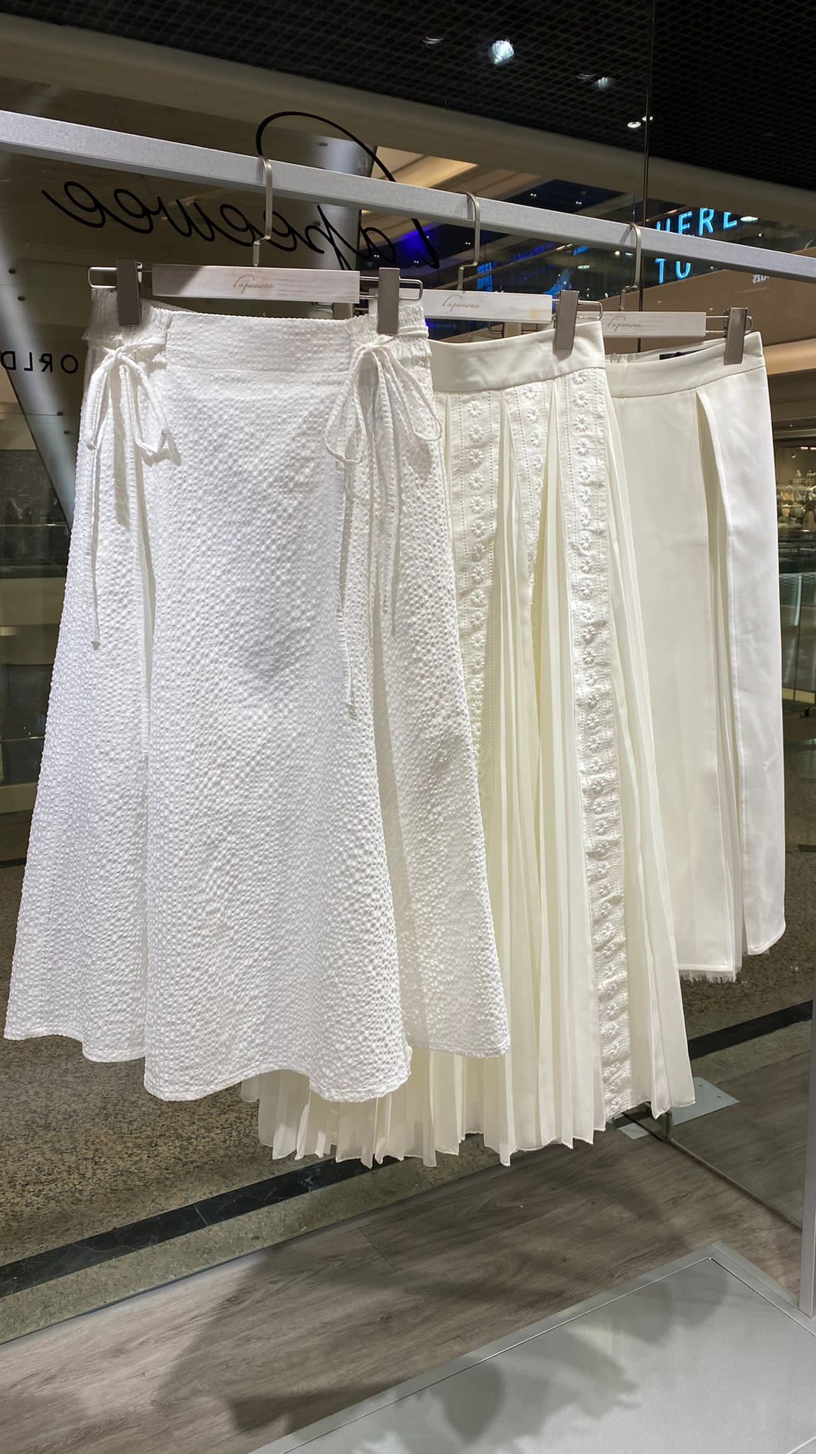 Jacquard midi skirt in white