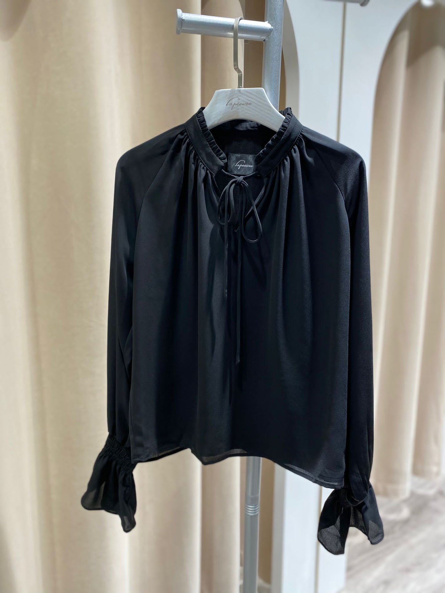 Tie-neck georgette blouse (Black)